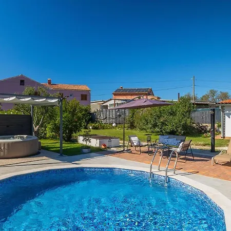Vila House Silvano By Guide *