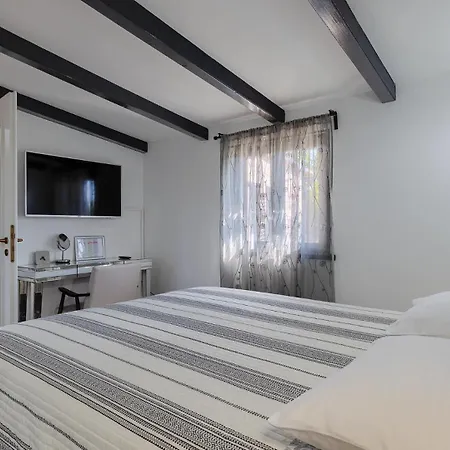House Silvano By Guide Vila