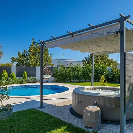 Villa House Silvano By Guide Vodnjan