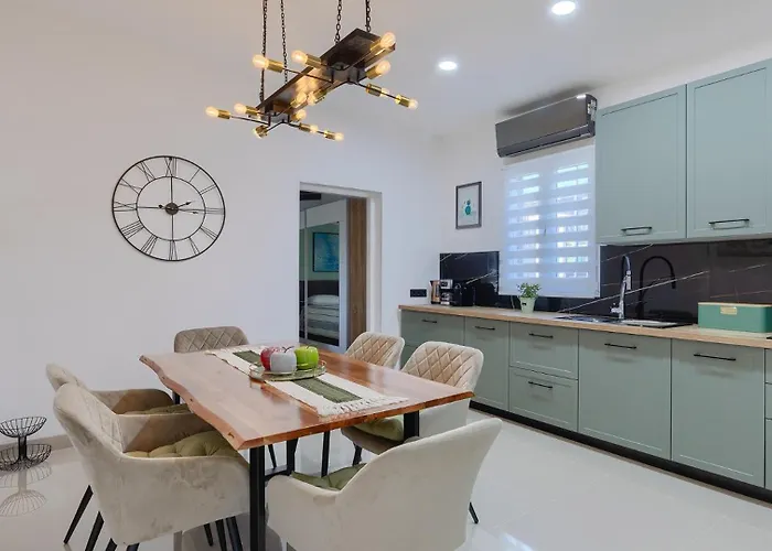 House Silvano By Guide Villa *