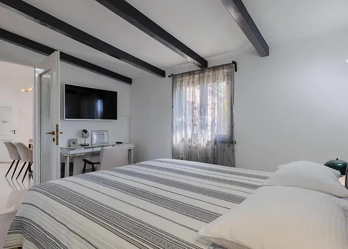House Silvano By Guide Villa