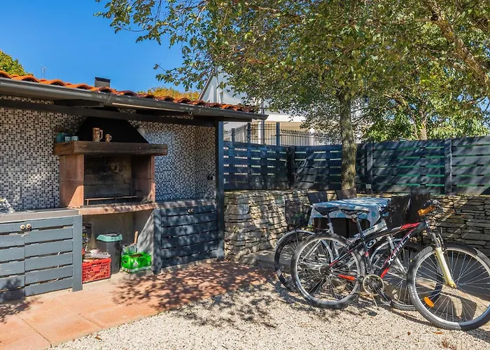 Villa House Silvano By Guide *